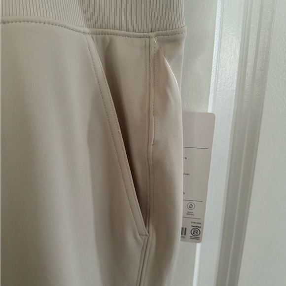 NWT Athleta Venice joggers - Picture 4 of 5